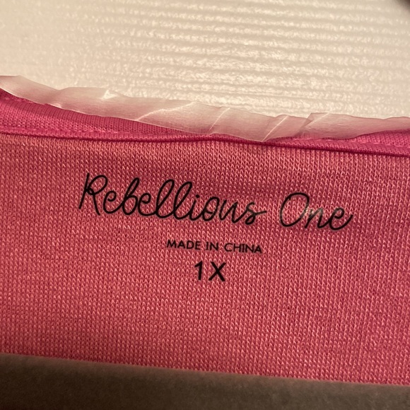 Brand New Rebellious One Hot Pink Hooded Sweatshirt…size 1X - Picture 3 of 4